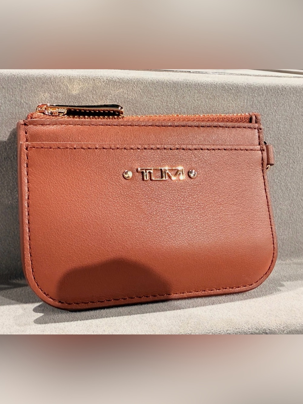 NEW Tumi 100% Leather Zip Top CARD CASE Wallet - TAHINI color